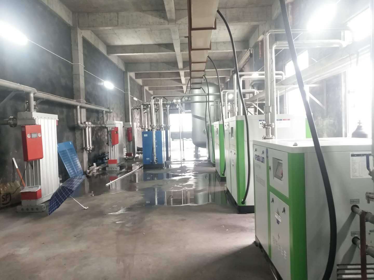 Compressor de parafuso sem óleo de lubrificação de água de frequência variável inteligente série GW